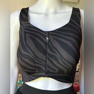 Knix Catalyst Sports Bra - Zebra Black & Grey Knix Size 8+ = US size 40F/40 DDD